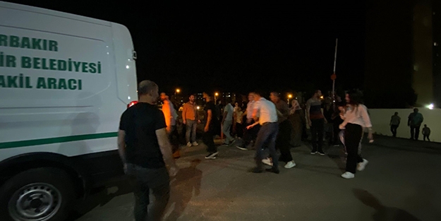 Ölümden de ibret almıyorlar! Ölen gencin yakınları morgun camlarını kırdı görevlilere saldırdı