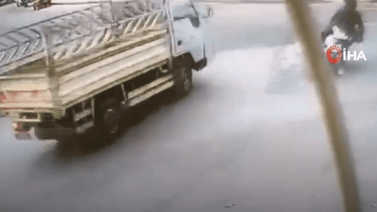 Ölümden saniyelerle kurtuldu: O anlar kamerada!