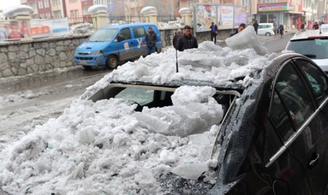 Ölümden saniyelerle kurtuldular!
