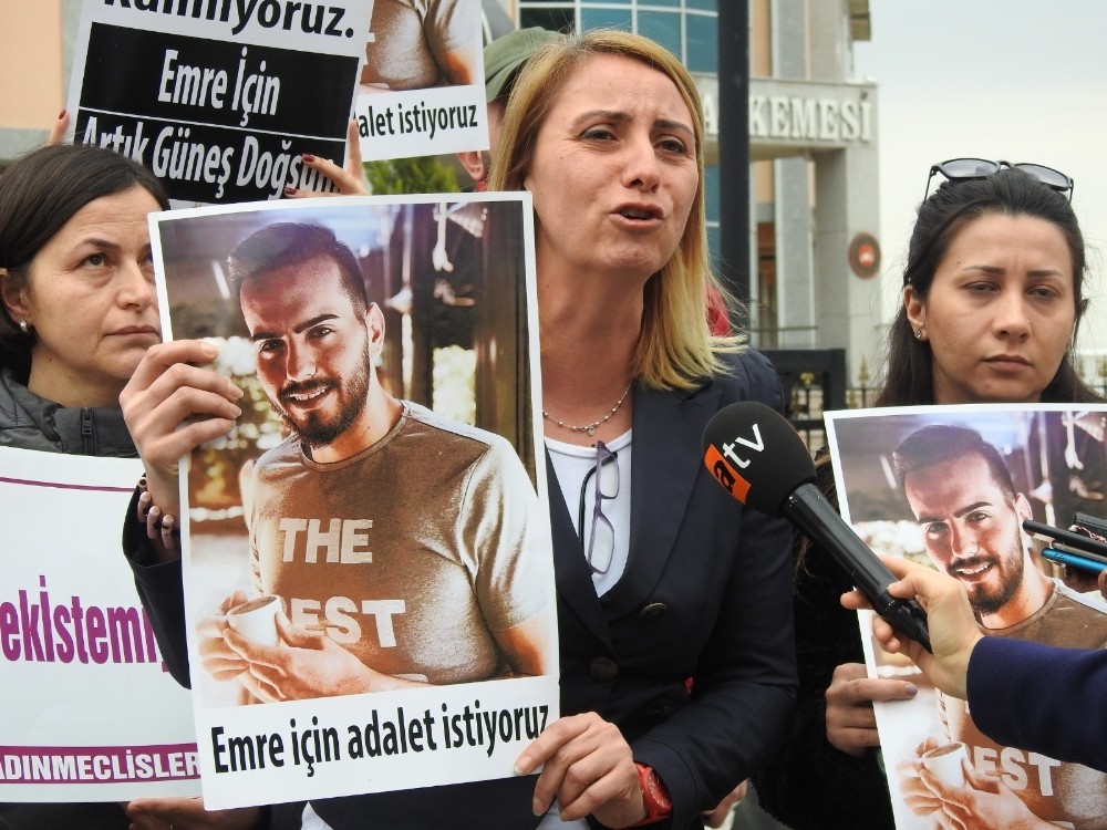 Ölüme sürüklenen gencin duruşmasında yakınları fenalık geçirdi 