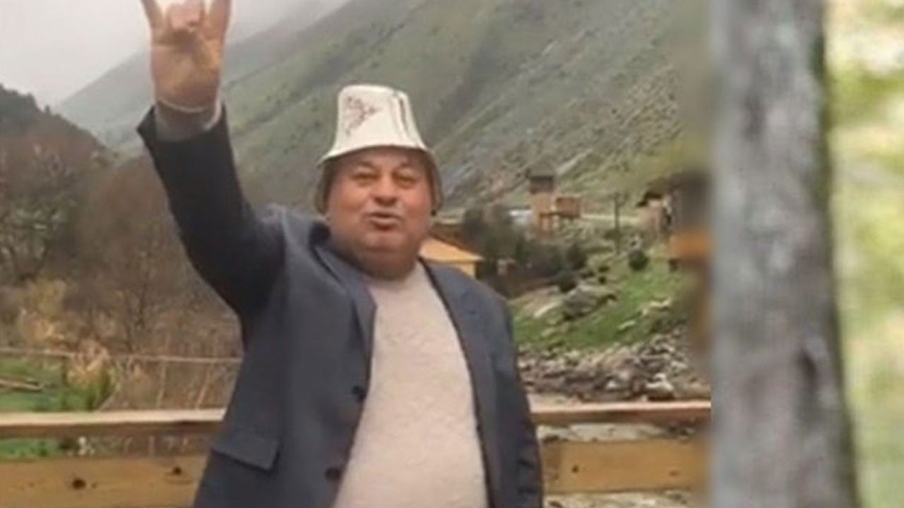 Ölünce onun yerine konmuş! İt'in odasında yatan Cemal Enginyurt Akit'e saldırdı