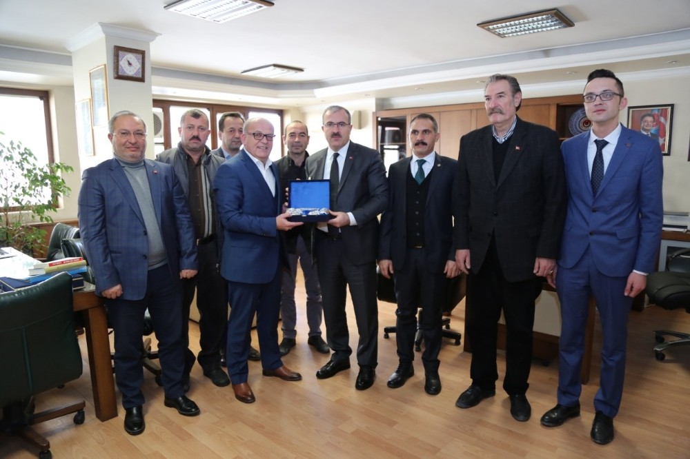 Ömer Toraman’dan Türk-İş’e ziyaret 