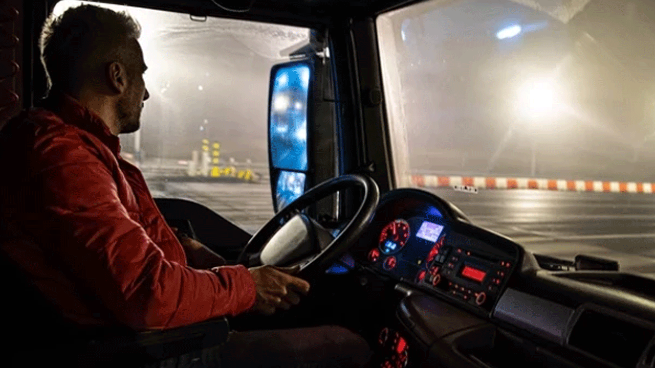 Ömrü fakirlikle geçti 60 yaşında zengin bir ailenin çocuğu olduğunu öğrendi