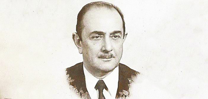 Ömrünü kitaba ve eğitime adayan öğretmen: Mahir İz