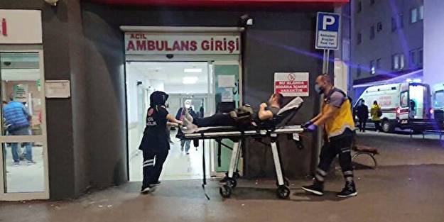Omuz atıp tartıştıkları iki kardeşi bıçakladılar