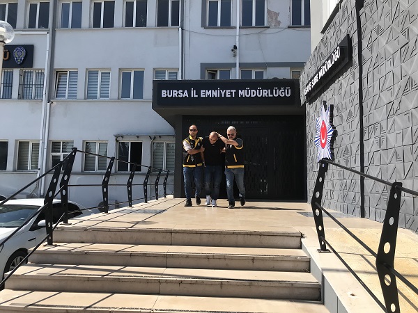 Omuz atma kavgası kanlı bitti: 1 ölü, 1 yaralı