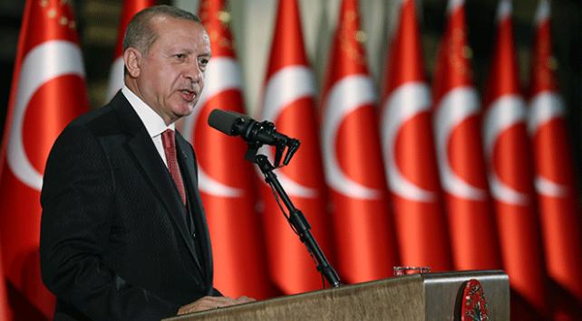 'On binlerce masum insanın öldürülmesine seyirci kalamayız'