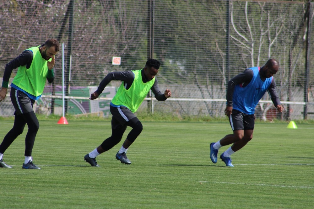 Onazi’den anlamlı ’tek kişilik tavla’ mesajı 