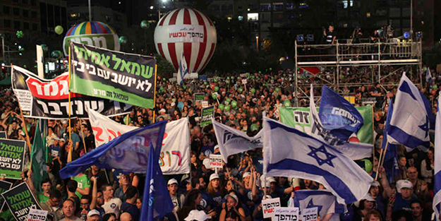 Onbinler, Netanyahu’nun aday olmaması için yürüdü