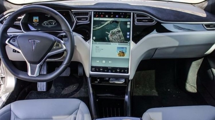 Onbinlerce aracını geri çağırdı!