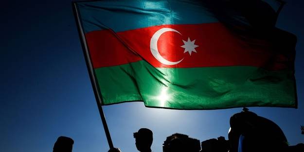 Önce efeleniyordu, şimdi yan çiziyor... 