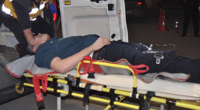 Önce karısını sonra kendisini bıçakladı