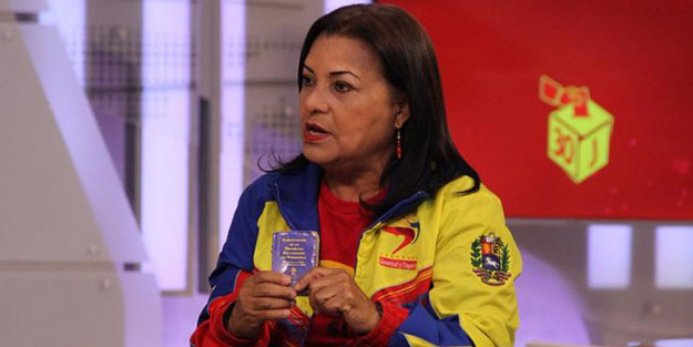 “Önce Komutan Chavez’in, şimdi de Başkan Maduro’nun önderliğinde yürüyoruz”