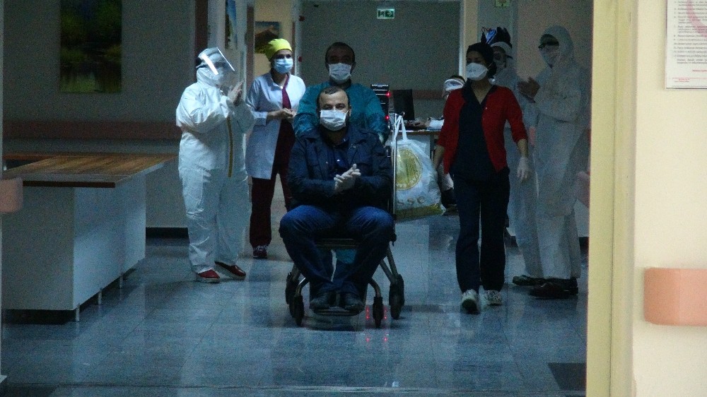 Önce korona virüsü yendi sonra kalp krizini 