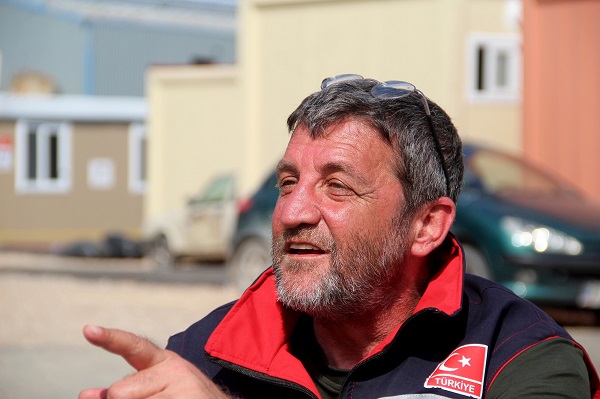 Önce kovid sonra deprem! Bir aileden tam 27 kişi