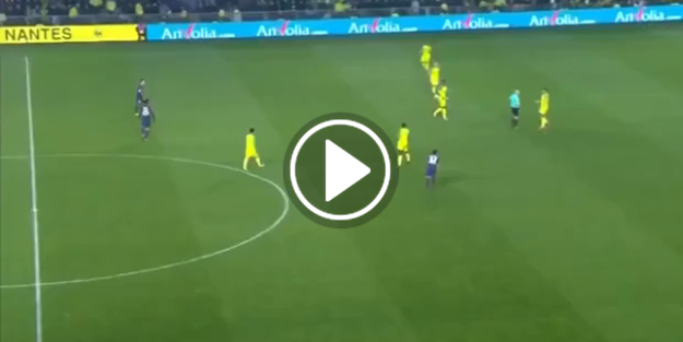 Önce tekme attı sonra kırmızı kart gösterdi