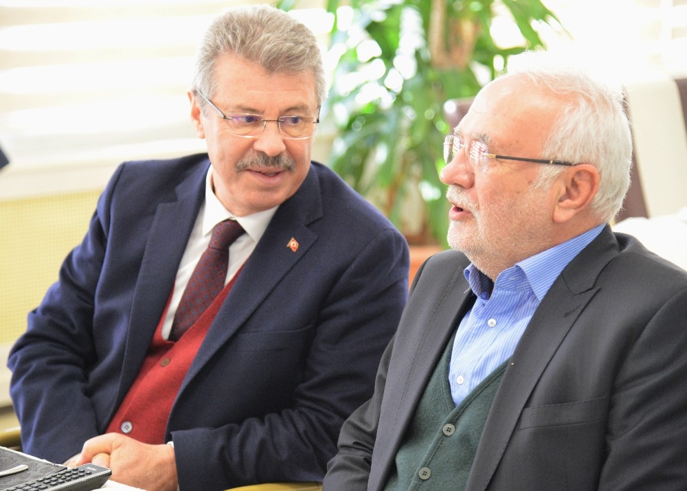 Önceki dönem Ekonomi Bakanı Mustafa Elitaş Kayseri Şeker’de temaslarda bulundu 