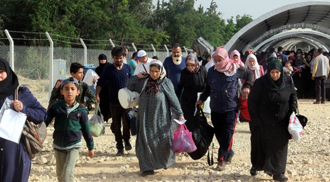 Öncüpınar Sınır Kapısı'nda bayram yoğunluğu yaşanıyor