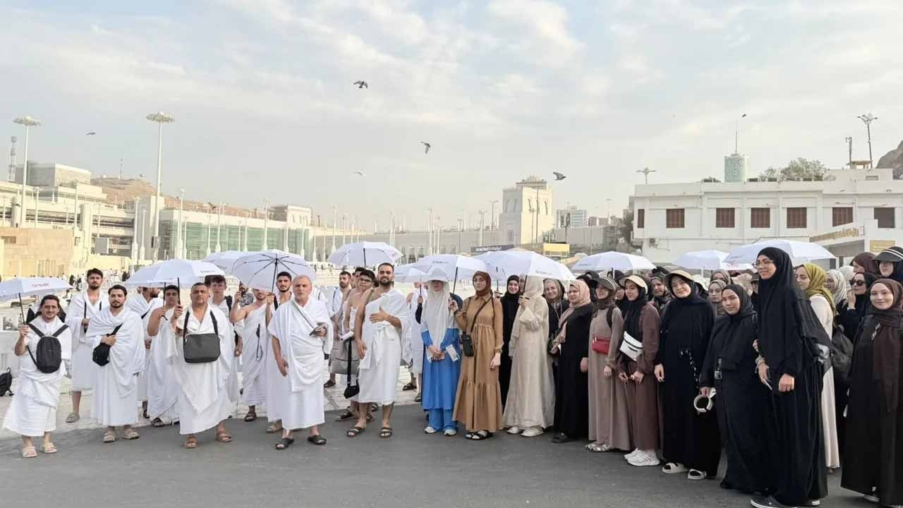 ÖNDER’den LGS ve YKS şampiyonlarına jest: 500 başarılı öğrenci umreyle ödüllendirildi