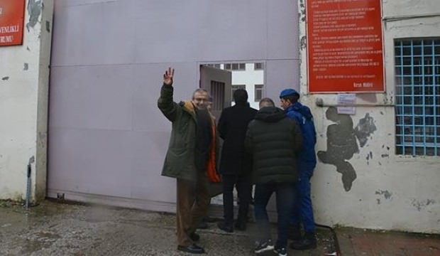Önder'in ilk ziyaretçisi şaşırtmadı! Cezaevinden mesaj gönderdi