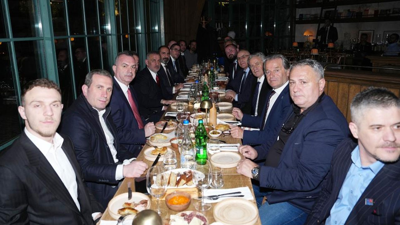 Önemli maç öncesi birliktelik mesajı! Kosova-Türkiye resmi maç yemeği düzenlendi