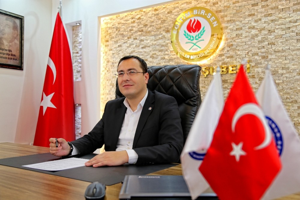 Öner, Hocalı katliamını andı 