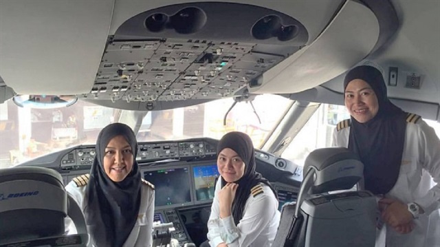  Onlar ilk tesettürlü pilotlar