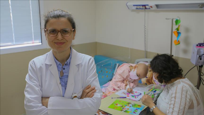 Onlar kanserli çocukların gönüllü ziyaretçileri