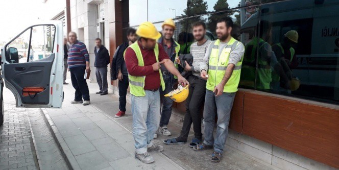 Onlarca işçi hastanelik oldu