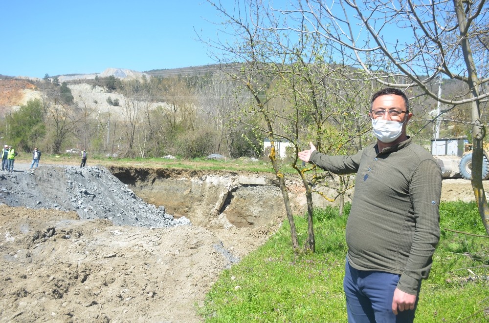 Onlarca kamyon hafriyat obruğun ancak yarısını doldurabildi 