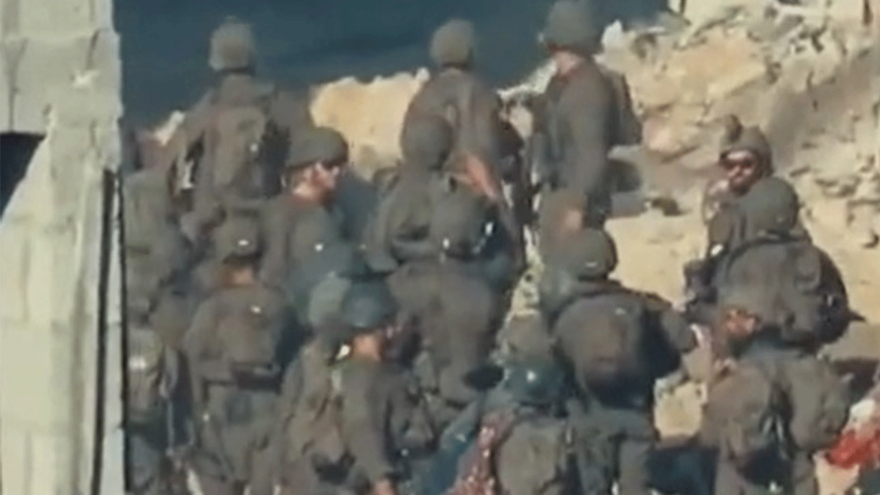 Onlarcası pusuya düşürüldü! Leşleri kamyonla taşıdılar!