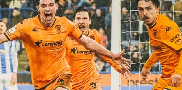 Önüne geçmek için çabalıyor: Golle gelecek… Abdülkadir Ömür damgası: Böyle fırsat görülmedi!