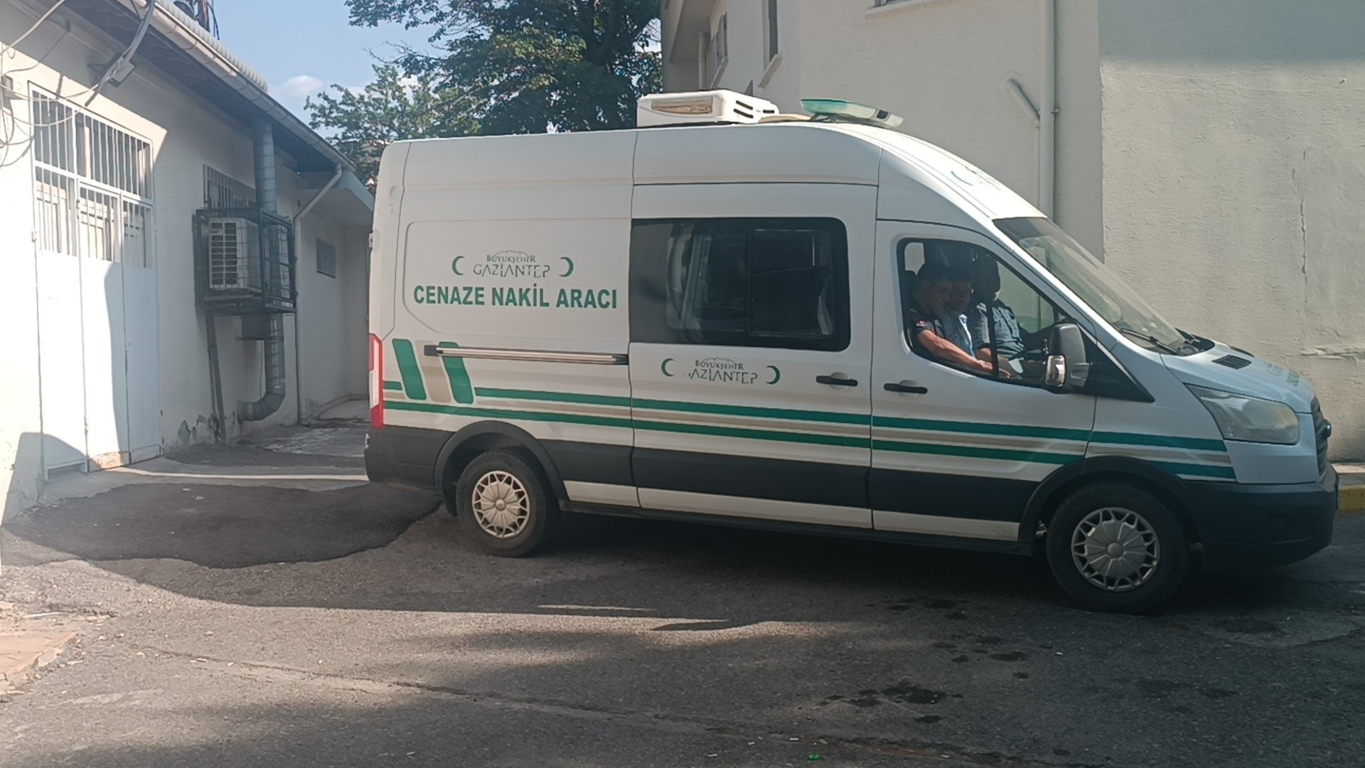 Onurcan Özdemir'in cansız bedeni adli tıpa getirildi