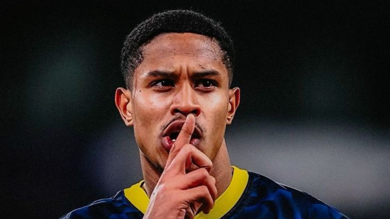 Oosterwolde'yi almak isteyen takımlar kesenin ağzını açacak! İşte Fenerbahçe'nin belirlediği dev bedel!