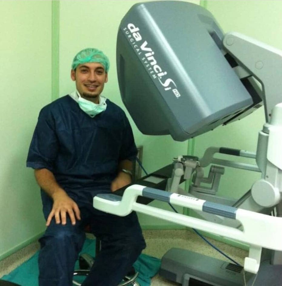 Op. Dr. Veysel Sarraf: 