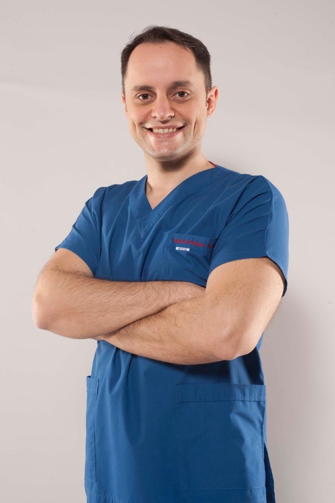 Op. Dr. Volkan Kahya: “Burun estetiğinde lazer fark oluşturuyor” 