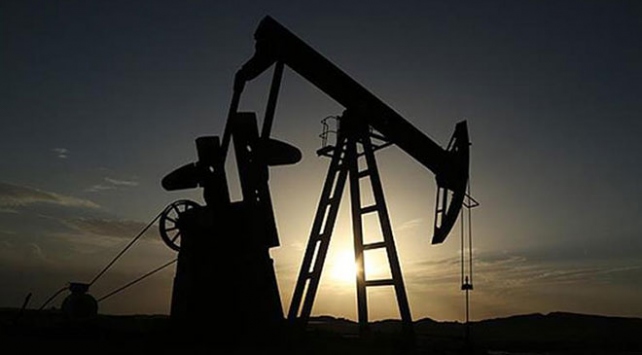 OPEC'in petrol üretimi nisanda arttı