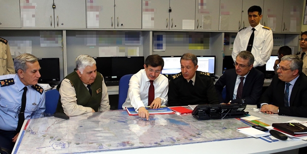 Operasyon gecesi karargah'ta şükür namazı!