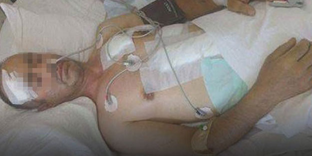 Öpüşen gençleri uyardı, 4 yerinden bıçaklandı