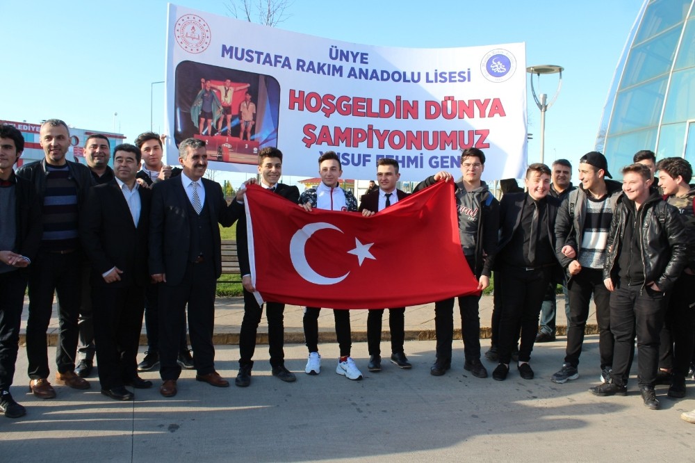 Ordu dünya şampiyonunu Karşıladı 