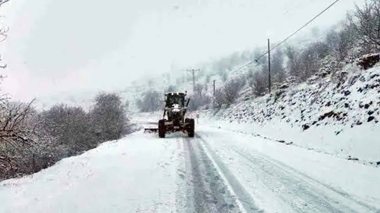 Ordu-Sivas yolunda kar kabusu! Yollar kapandı