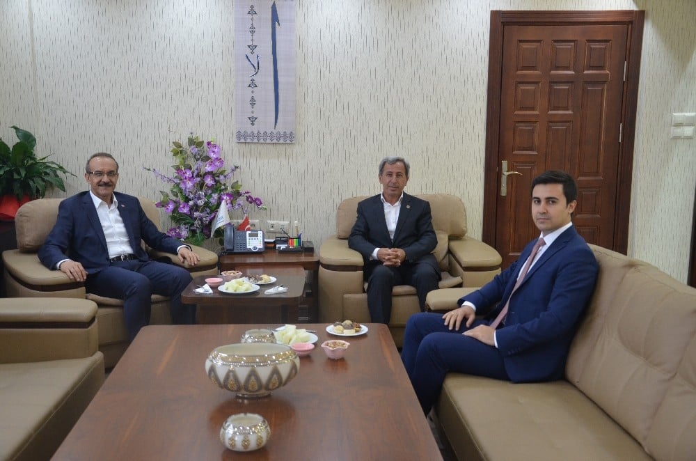 Ordu Valisi Yavuz, Günyüzü Belediye Başkanı Durgut’ u ziyaret etti 