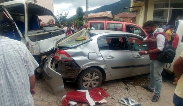 Ordu'da düğün konvoyu faciadan döndü: 11 yaralı