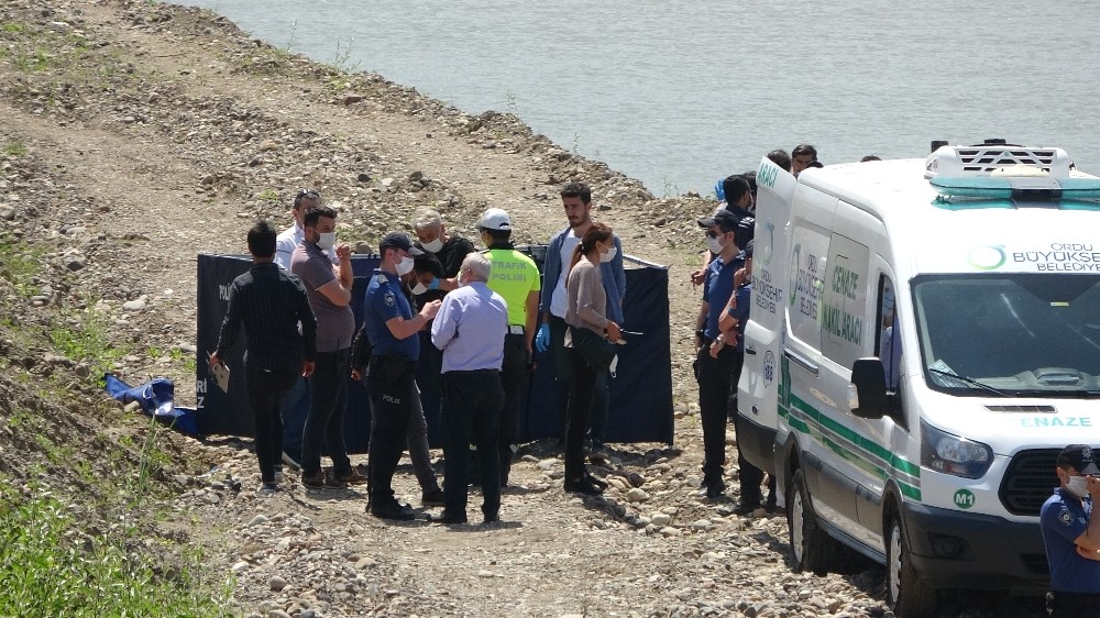 Ordu’da ırmaktan kadın cesedi çıkartıldı 