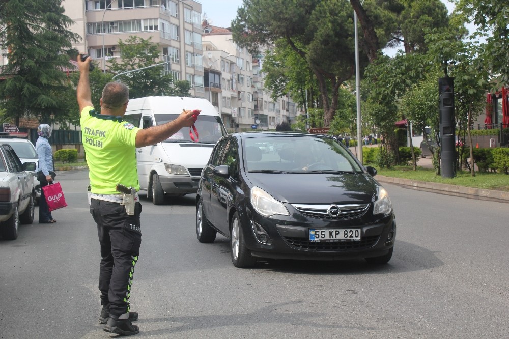 Ordu’da maske, sosyal mesafe denetimleri aralıksız sürüyor 