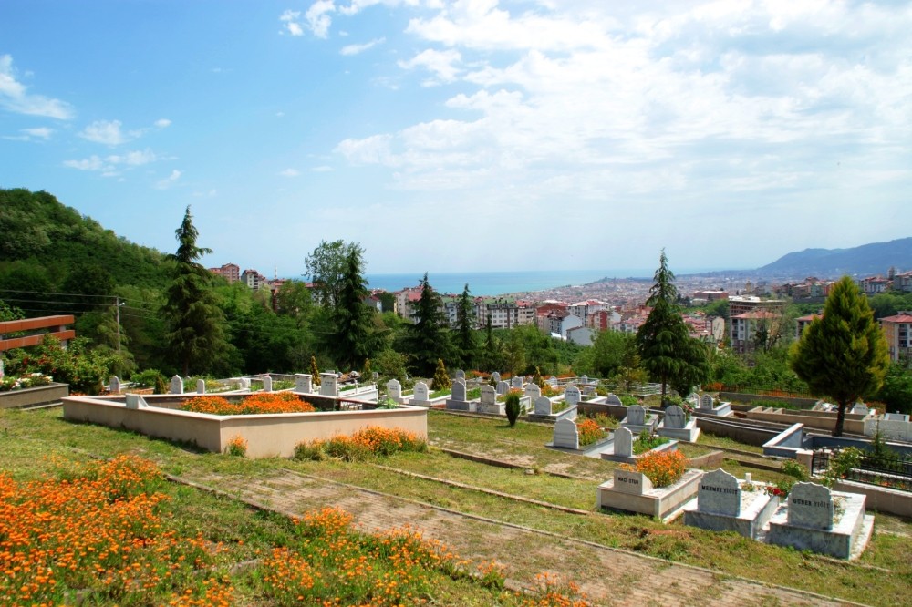 Ordu’da mezarlıklar Ramazan Bayramı’na hazırlanıyor 