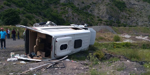 Ordu'da minibüs devrildi: 1 ölü, 15 yaralı