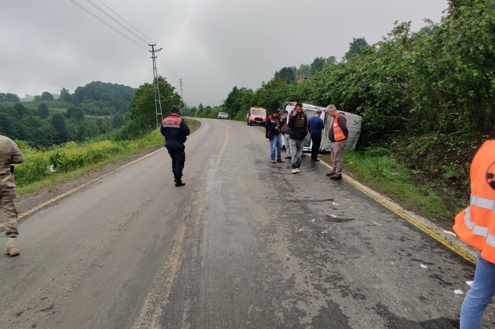 Ordu’da minibüs devrildi: 9 yaralı 