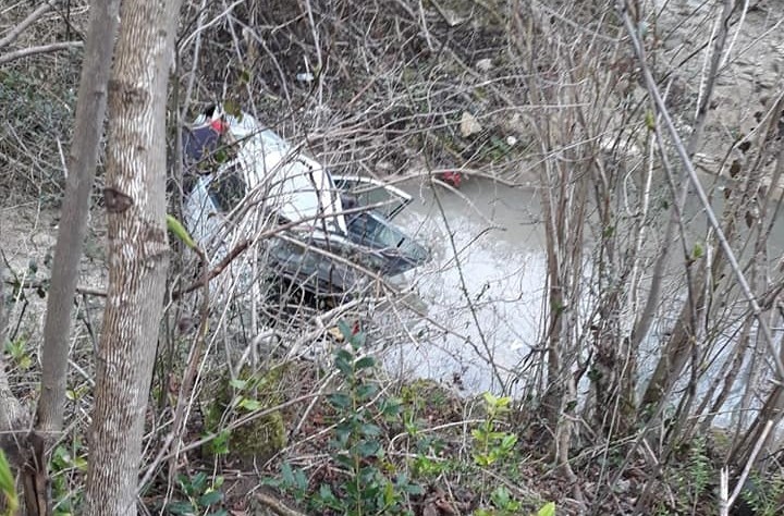 Ordu’da otomobil dereye uçtu: 4 yaralı 