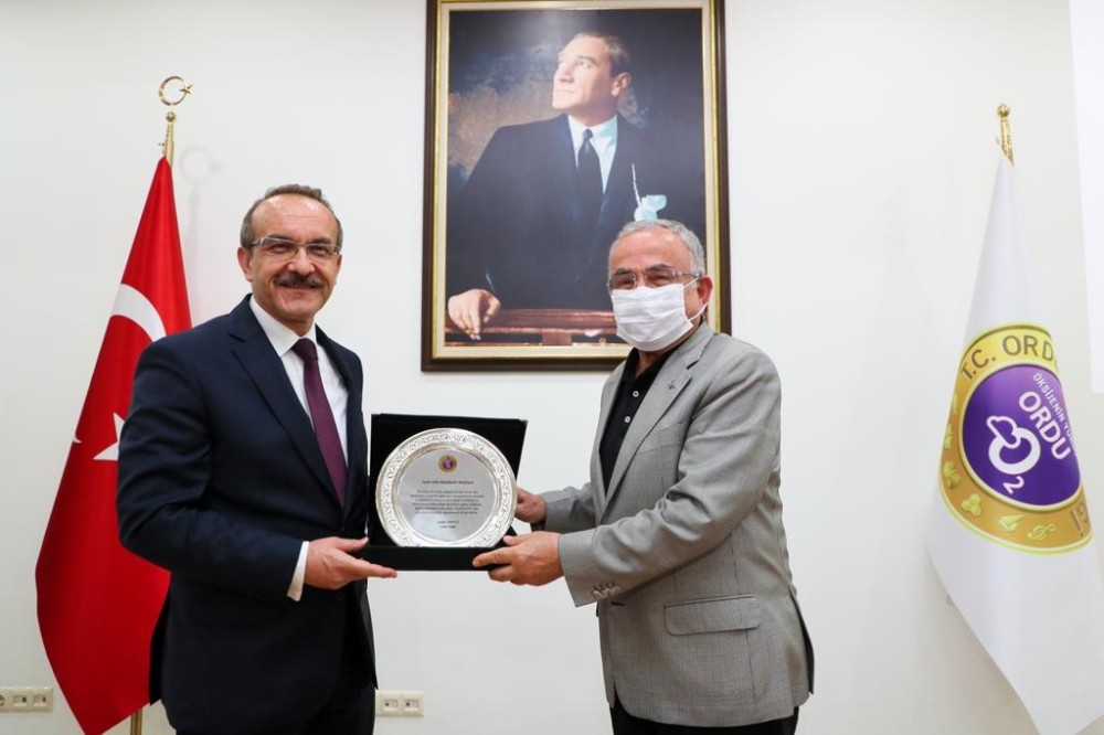 Ordu’da sağlığa katkıya teşekkür belgesi 